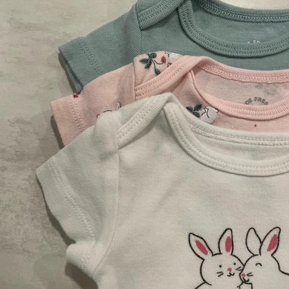 Joe Fresh Other - 4/$20 Baby girl 3 pack newborn onesie t-shirt Joe Fresh bodysuit baby clothes